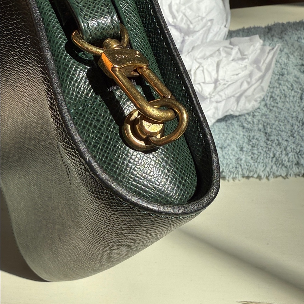 Auth LOUIS VUITTON Baikal Second Taiga Green Leather Clutch Bag France ๐๐๐ - Picture 11 of 16